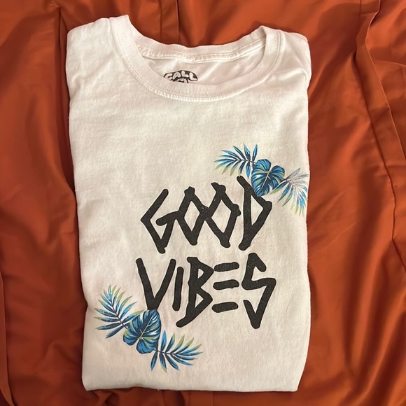 Other - White graphic tee “Good Vibes”